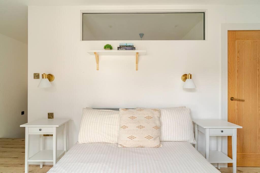 פלימות' Stunning 2 Bed Apartment, Heart Of The Barbican מראה חיצוני תמונה