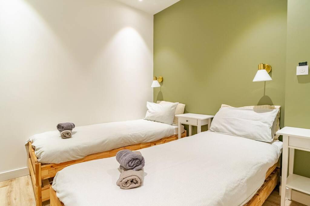 פלימות' Stunning 2 Bed Apartment, Heart Of The Barbican מראה חיצוני תמונה