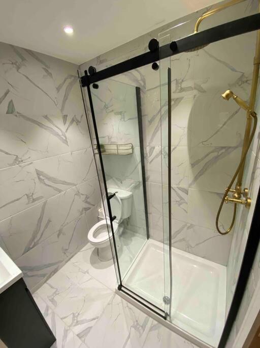 פלימות' Stunning 2 Bed Apartment, Heart Of The Barbican מראה חיצוני תמונה