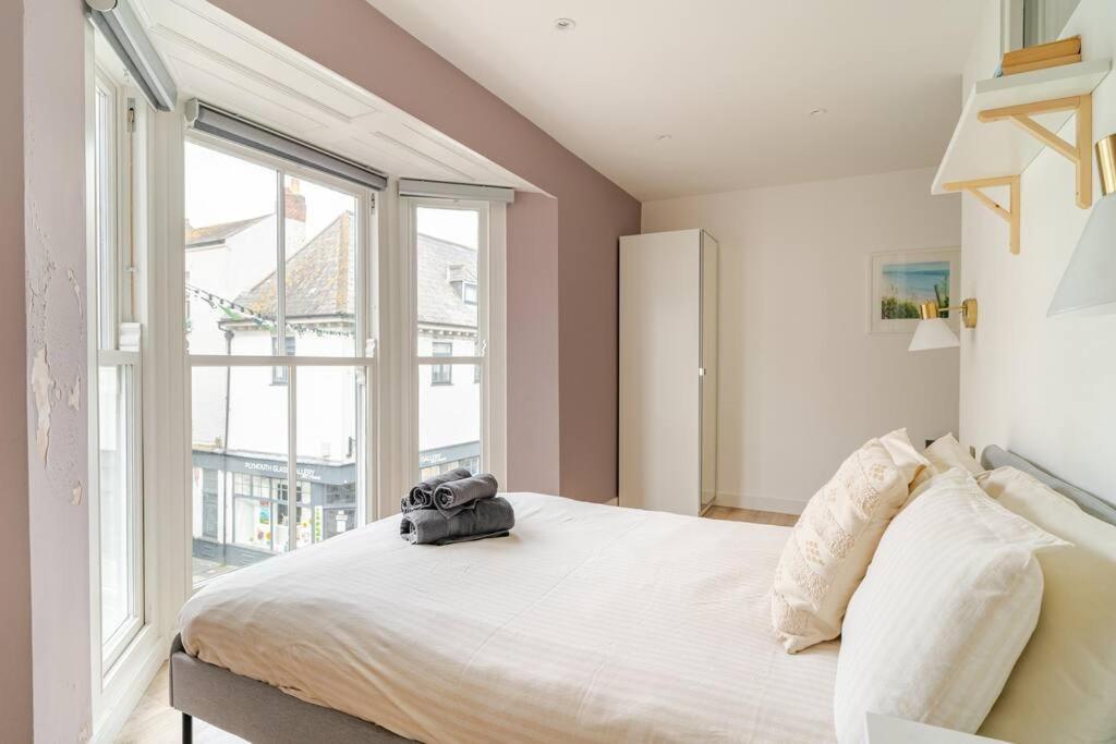פלימות' Stunning 2 Bed Apartment, Heart Of The Barbican מראה חיצוני תמונה