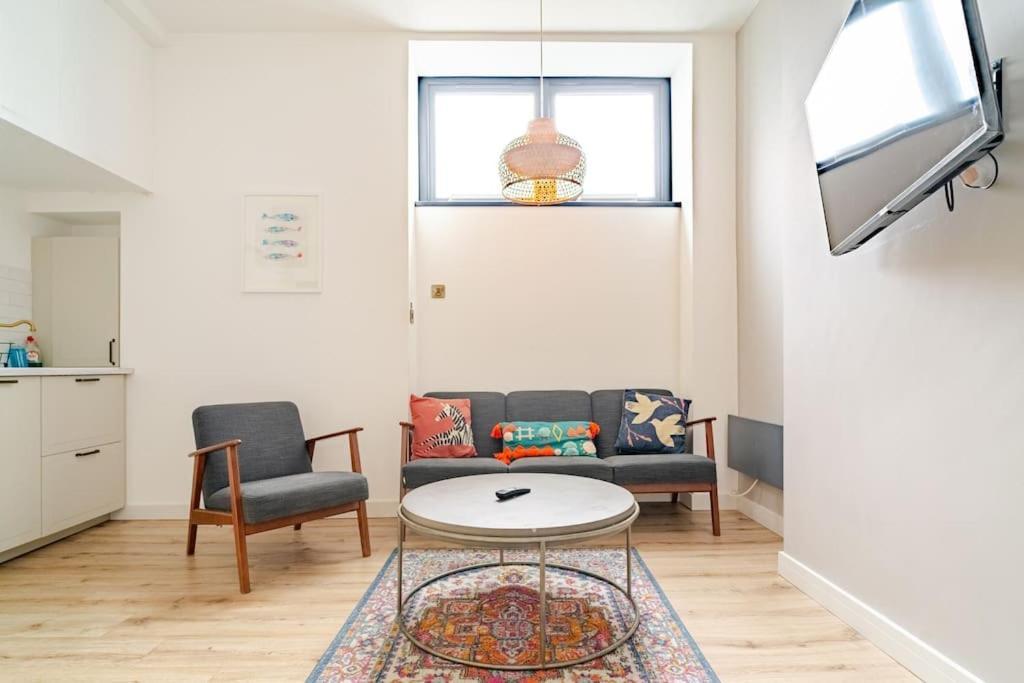 פלימות' Stunning 2 Bed Apartment, Heart Of The Barbican מראה חיצוני תמונה